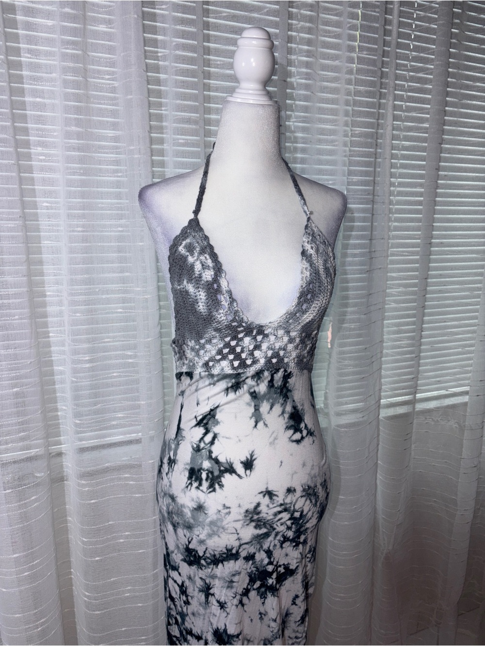 Women's Gray Tie-Dye Halter Lace Maxi Dress